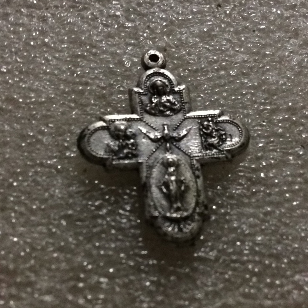 Vintage sterling Jesus pendant